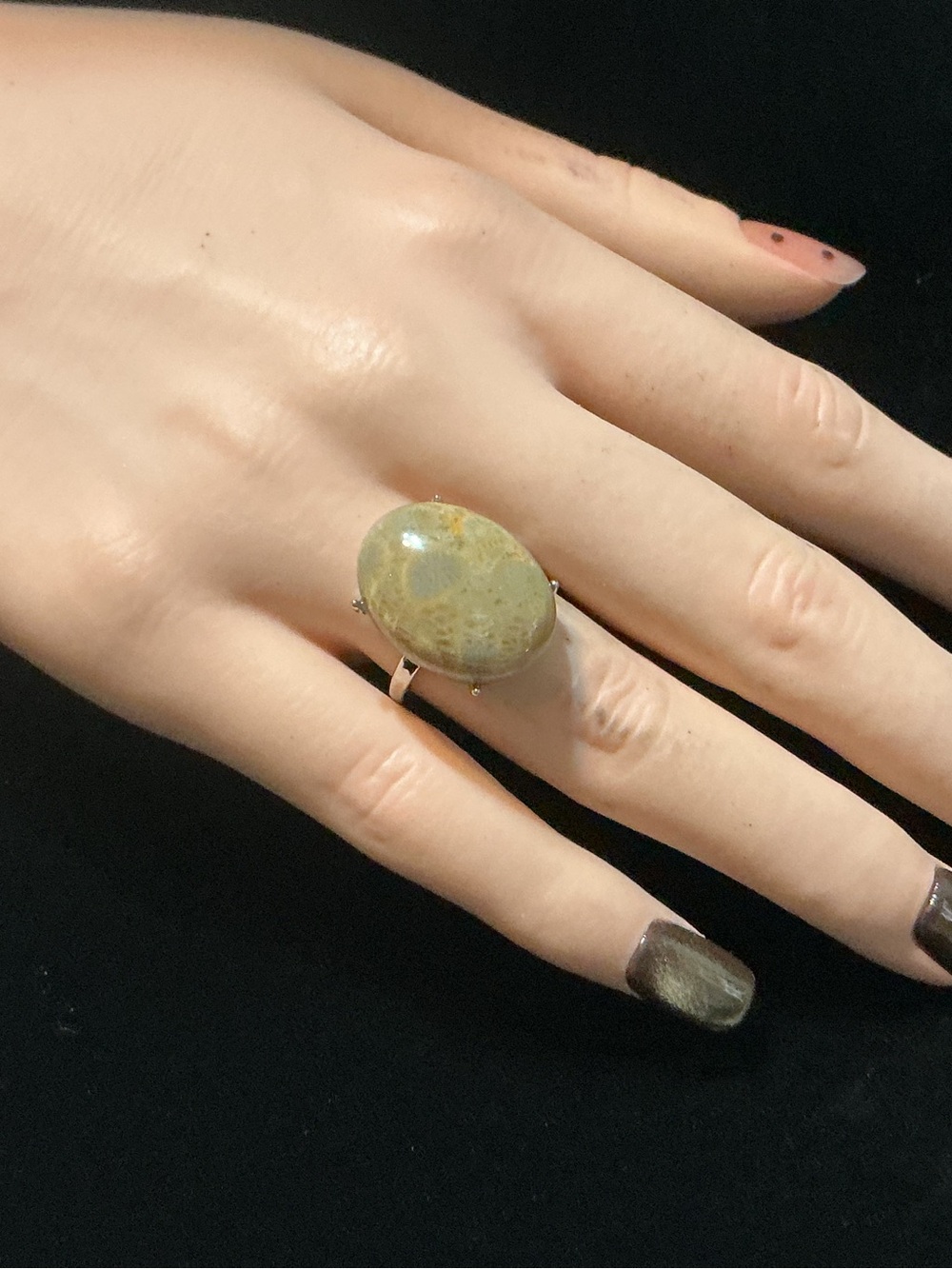 Adjust. Coral Fossil ring